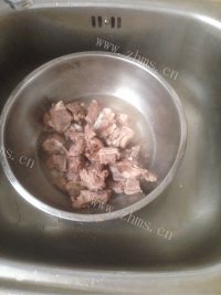 家常菜糖醋小排做法图解2)