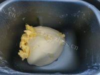 味道不错的豆沙面包做法图解2)