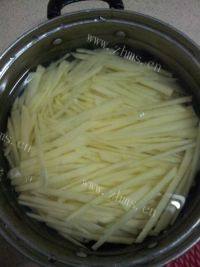 「DIY美食」清炒土豆丝做法图解2)