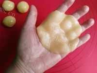 浓情满满桂花豆沙月饼做法图解9)