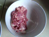 家常菜番茄炒猪肉做法图解2)
