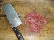 美味的牛肉炒蒜苗做法图解1)