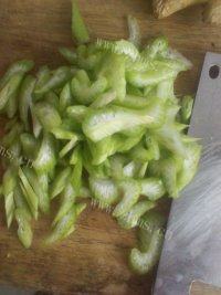 下酒菜西芹腰果虾仁做法图解1)