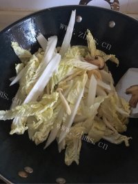 家常娃娃菜菌豆腐味增汤做法图解6)