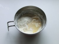 节日美食港式奶黄月饼的做法图解二