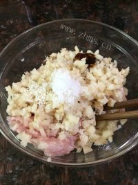 回味无穷的煎藕饼做法图解5)