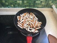 家常菜韭菜炒豆干做法图解2)