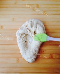 热腾腾的炼奶吐司做法图解12)