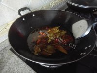 自制麻辣口味虾做法图解5)