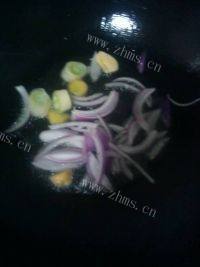 口感饱满的炒鱿鱼做法图解4)