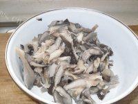 最爱的蘑菇炒肉做法图解5)