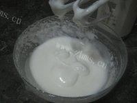 美味可口的蒸鸡蛋糕做法图解3)