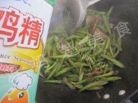 家常菜芹菜炒五花肉