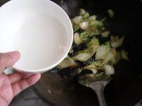 家常菜黑白菜做法图解10)