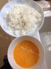 口感极佳的火腿蛋炒饭做法图解1)