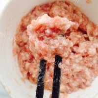 美味的冬瓜肉丸汤做法图解5)