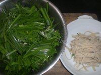 香香的韭菜炒千张做法图解1)