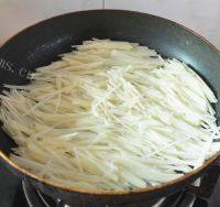 自己做的土豆丝煎饼做法图解3)