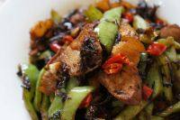 口感饱满的梅干菜烧肉