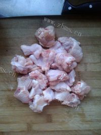 好吃的腐乳豆豉鸡翅煲做法图解3)