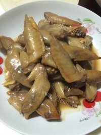 家常菜红烧鸡尖