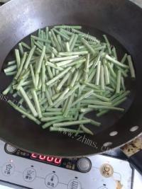 家常菜凉拌豆角做法图解3)