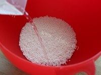可口的绿豆沙水晶粽做法图解3)