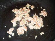 家常菜肉末豌豆做法图解6)