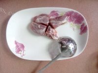 营养霸王花雪梨瘦肉汤做法图解4)