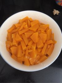 食欲满满的南瓜发糕做法图解2)