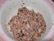 美味的香菇白菜猪肉煎饺做法图解1)