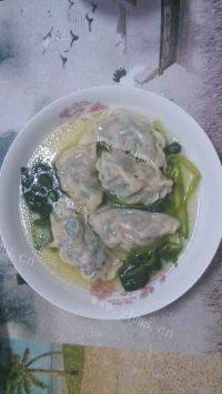 自己做的木耳猪肉饺子