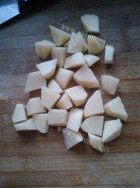 好吃的腐乳豆豉鸡翅煲做法图解6)
