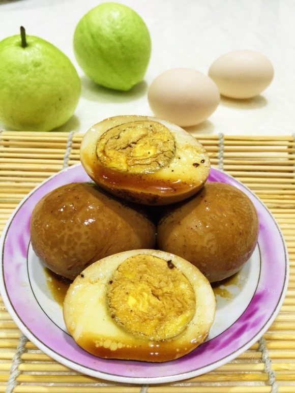 美味佳肴般的卤鸡蛋