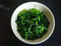 常吃不腻的凉拌菠菜做法图解4)