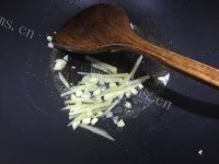 家常菜清蒸海鲈鱼做法图解4)