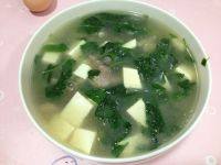 美味的枸杞叶瘦肉汤