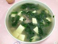 美味的枸杞叶瘦肉汤