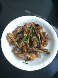 好吃的椒盐鸡大腿骨做法图解10)