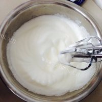 清香柠檬鸡蛋卷做法图解8)