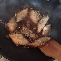 诱人的红烧带鱼做法图解10)
