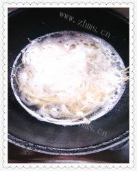 美味南瓜芝士虾仁意面做法图解8)