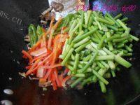 「DIY美食」蒜苔炒肉做法图解8)