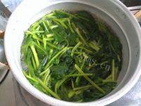 家常菜麻酱菠菜做法图解4)