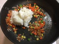 土魠鱼炒饭做法图解5)