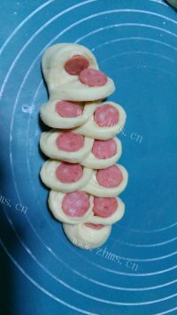 美味的香葱火腿面包做法图解9)