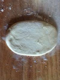 自制美味椒盐烧饼做法图解6)