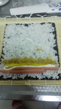 垂涎欲滴的寿司做法图解4)