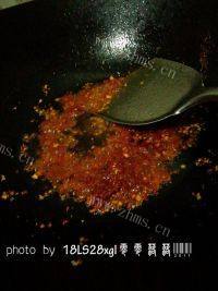 美味的金针菇肉片汤做法图解4)