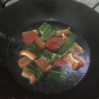 美味佳肴般的酸甜排骨做法图解4)